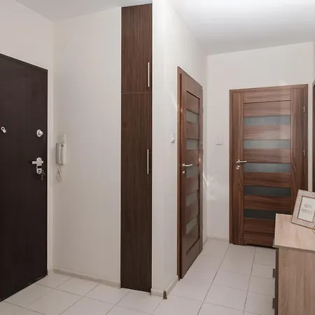 Inside * Varşova